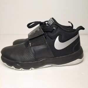 Nike Team Hustle D8 Black - Boys Kids Youth